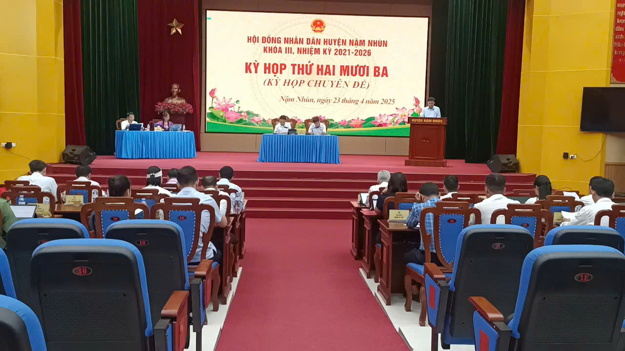 Quang cảnh kỳ họp.