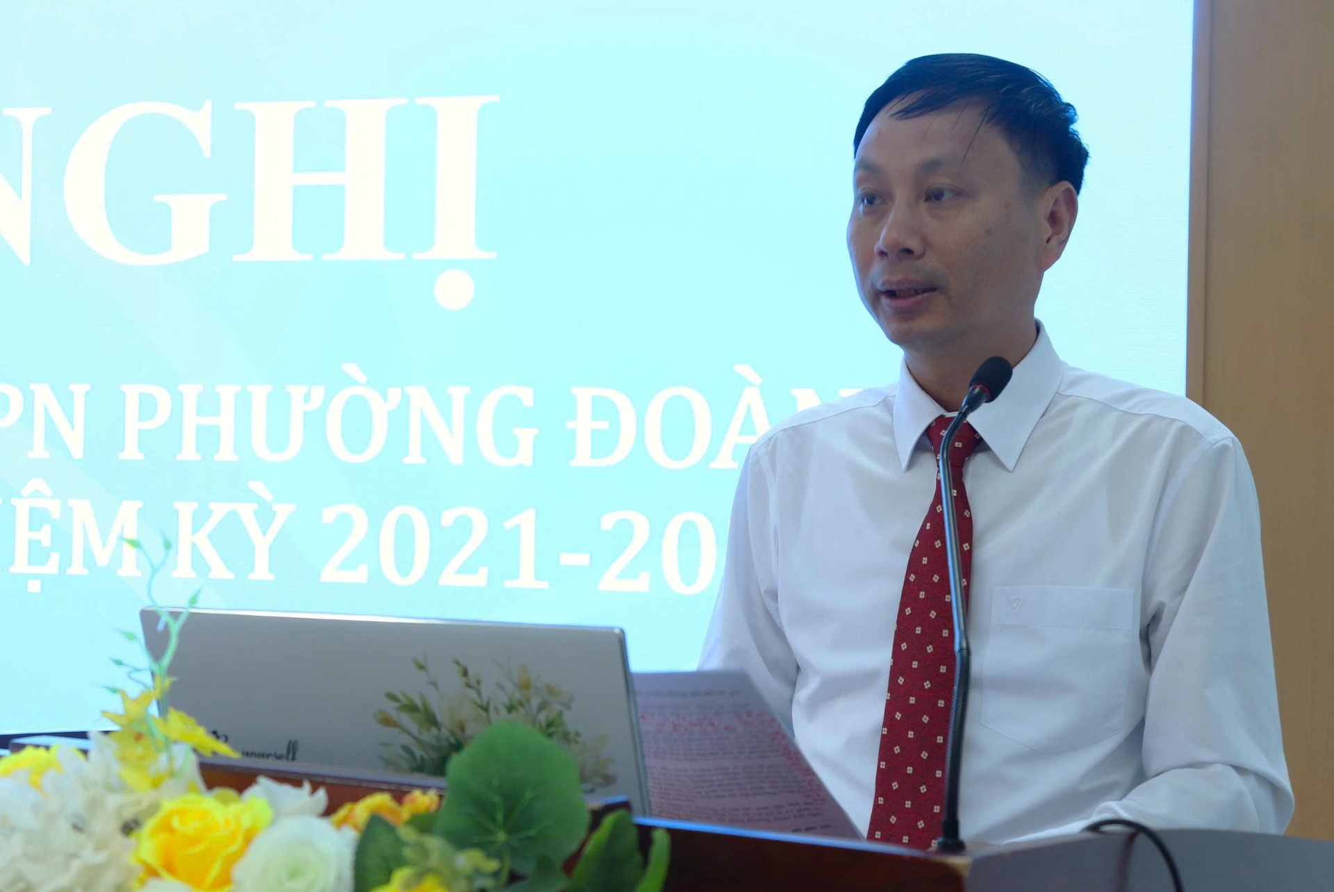 Phó bí thư thường trực Đảng ủy Phường phát biểu chỉ đạo